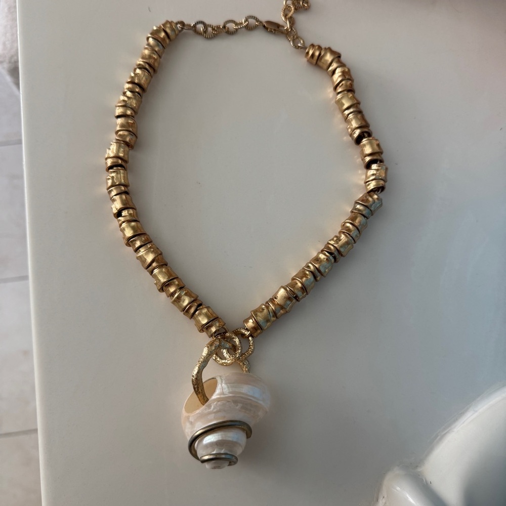 Zara Gold Shell Necklace - Picture 6 of 9